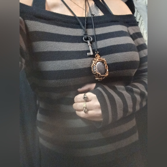 Killstar  off shoulder sweater - Picture 2 of 3